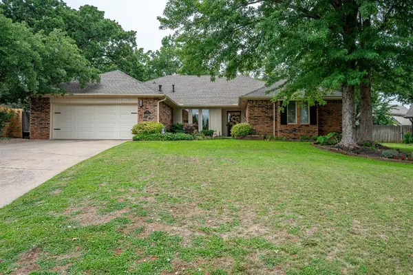 809 Sandhurst Drive, Edmond, OK 73034