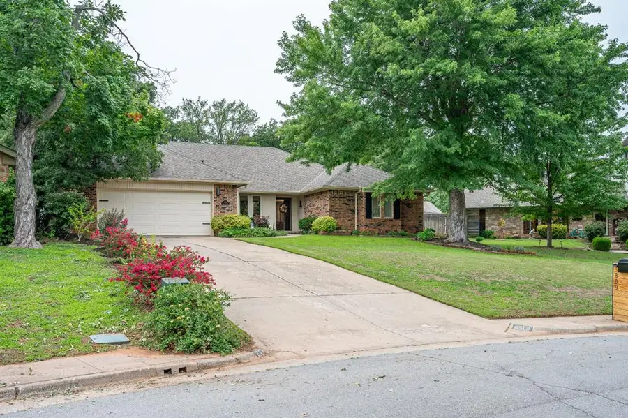 809 Sandhurst Drive, Edmond, OK 73034 - #2