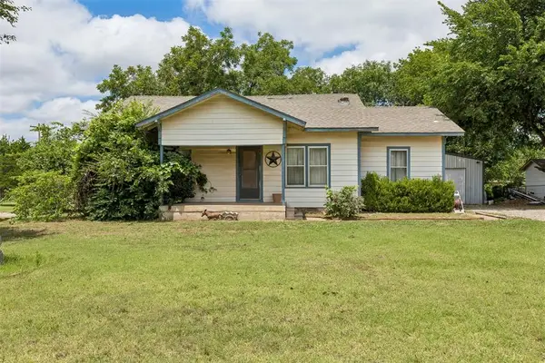 2014 W Logan Avenue, Guthrie, OK 73044