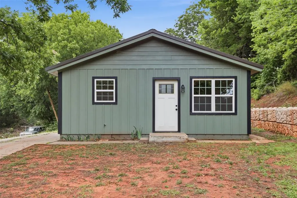 604 E 9th Street, Chandler, OK 74834 - #1