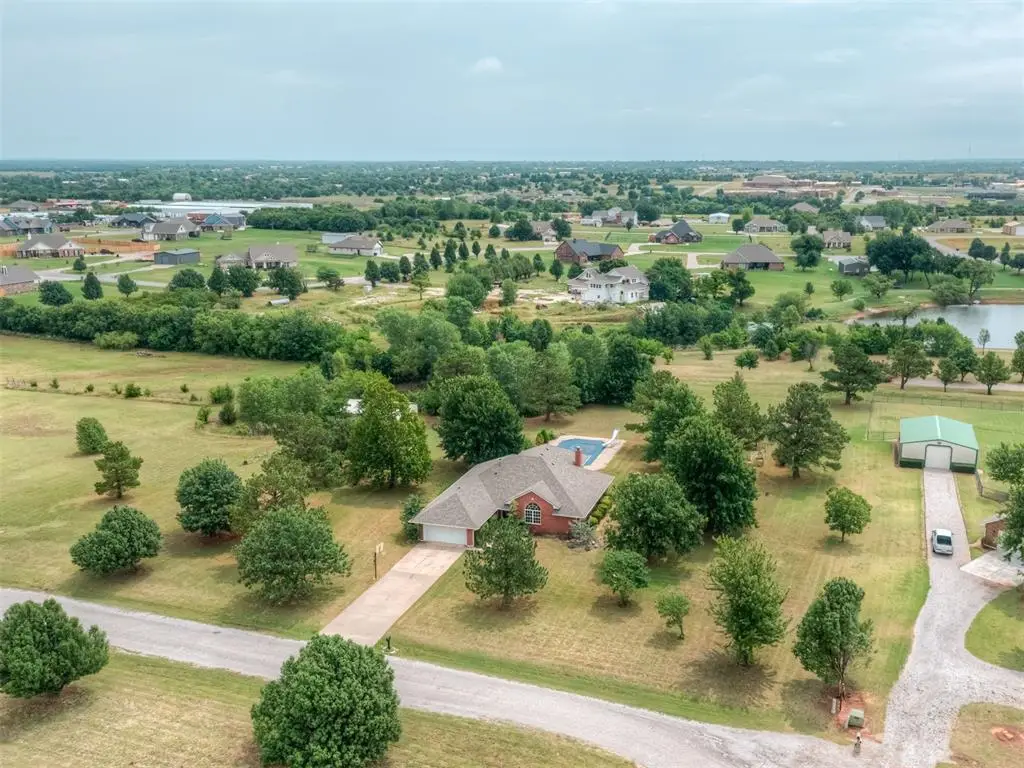 1085 Pioneer Road, Tuttle, OK 73089 - #1