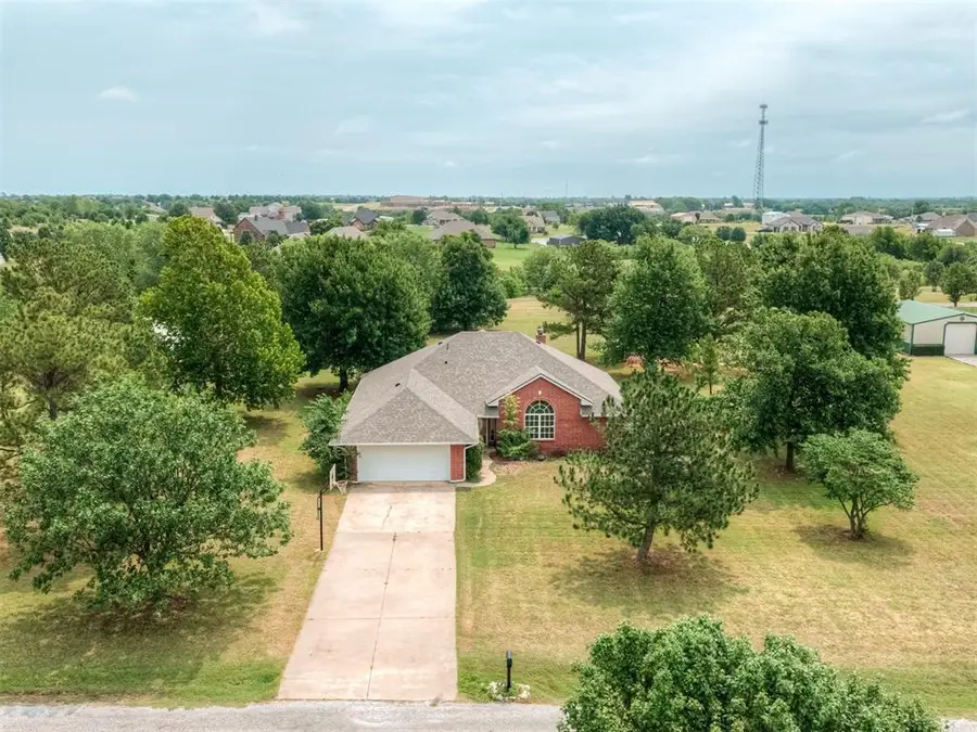 1085 Pioneer Road, Tuttle, OK 73089 - #2