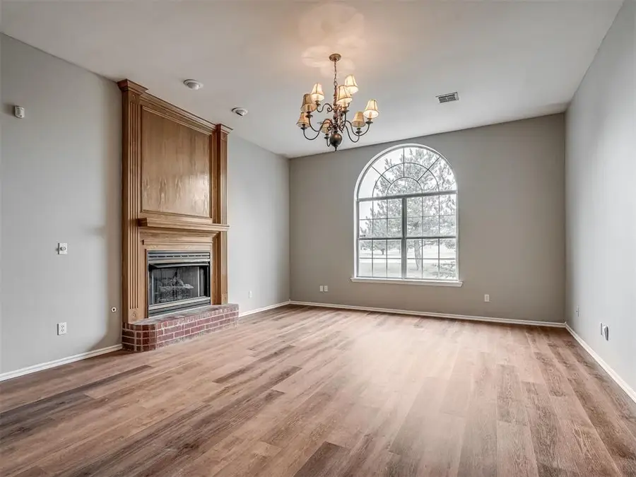 1085 Pioneer Road, Tuttle, OK 73089 - #3