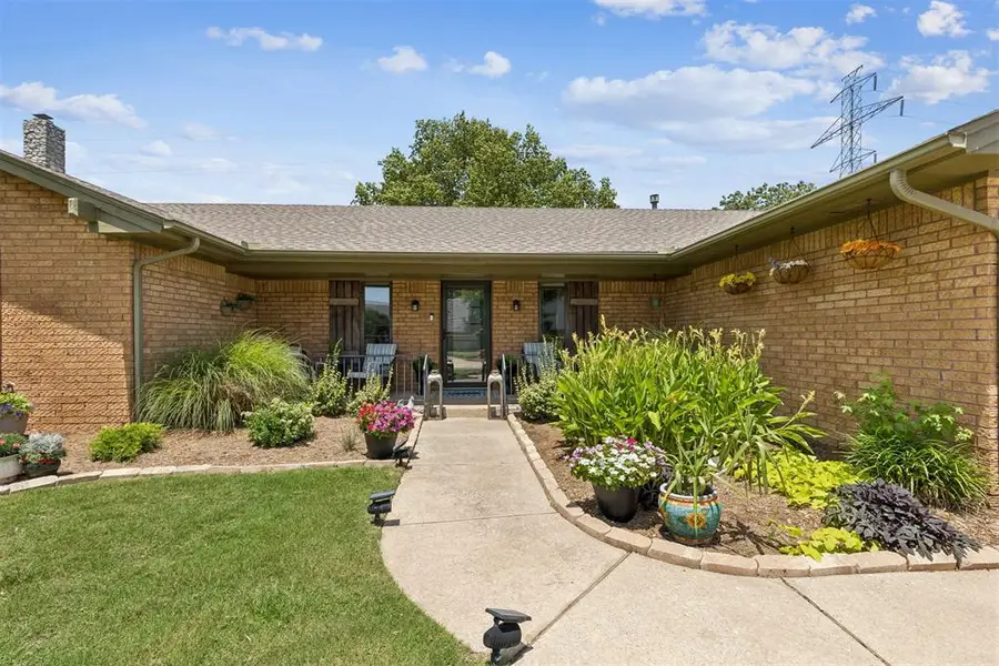6913 Briarcreek Drive, Oklahoma City, OK 73162 - #3