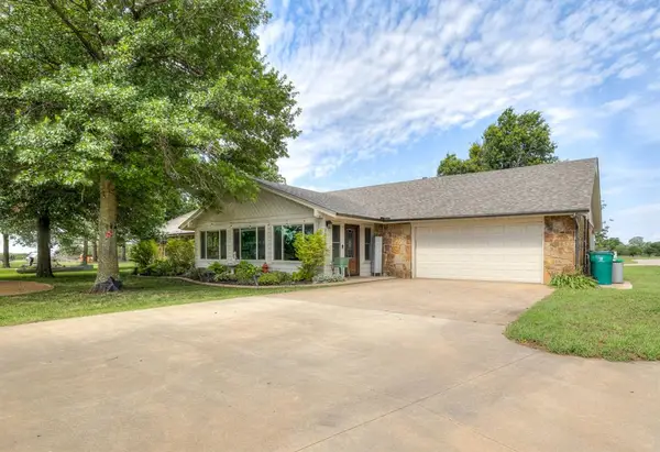 7025 S Cimarron Road, Yukon, OK 73099