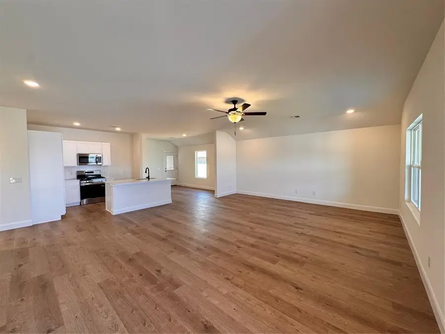 925 Hazy Brook Circle, Chickasha, OK 73018 - #2