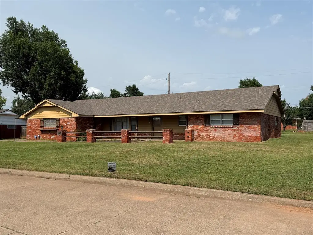 203 Elmhurst Drive, Chickasha, OK 73018 - #1