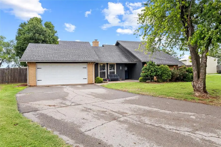 1631 Deputy Drive, Clinton, OK 73601 - #3