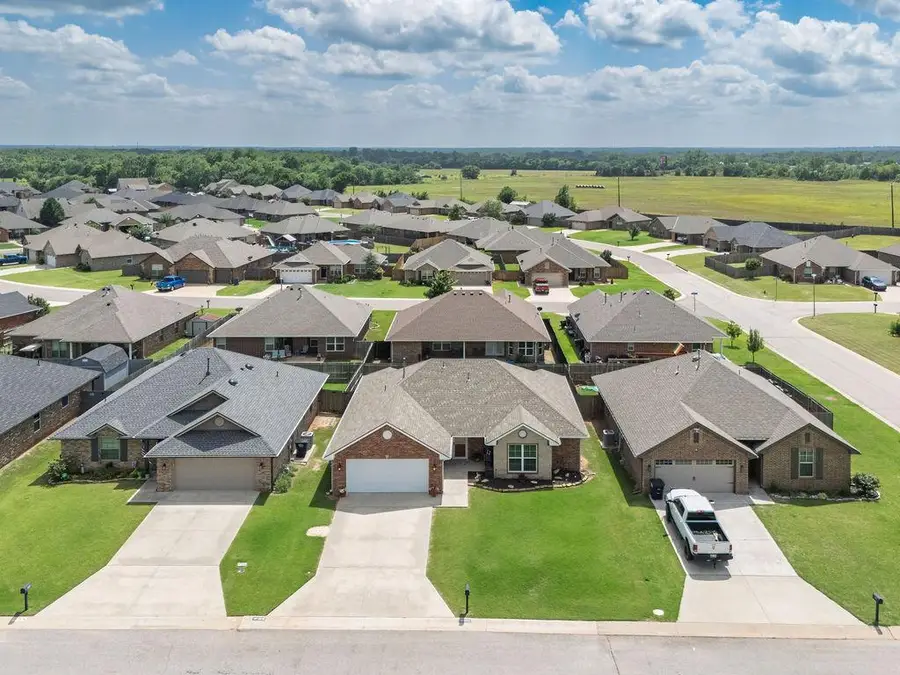 2232 Whispering Pine Boulevard, Shawnee, OK 74804 - #2