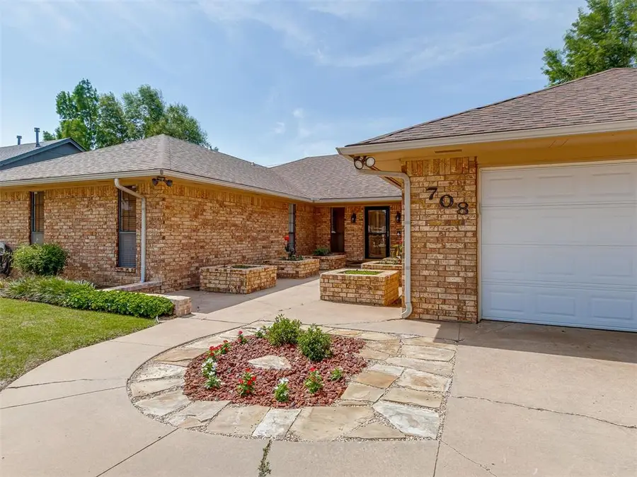 708 SW 104th Place, Oklahoma City, OK 73139 - #2