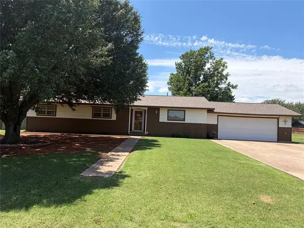 703 S 7th Street, Canute, OK 73626