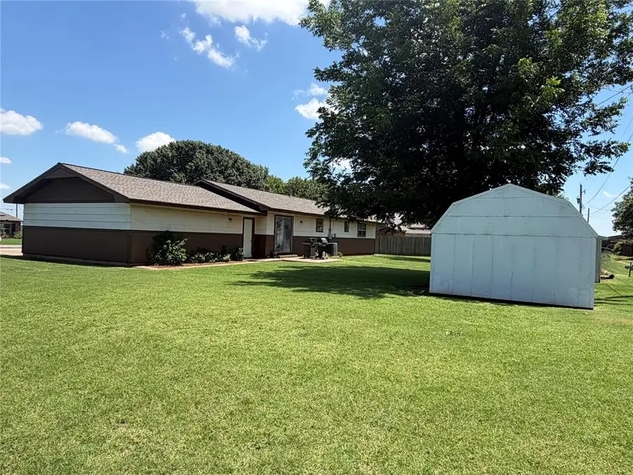 703 S 7th Street, Canute, OK 73626 - #3