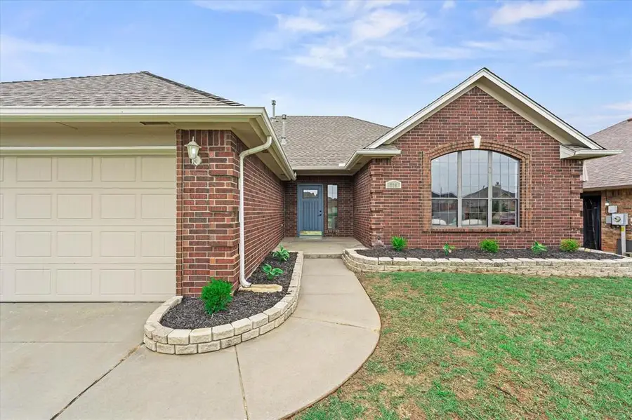 725 NE 20th Street, Moore, OK 73160 - #2