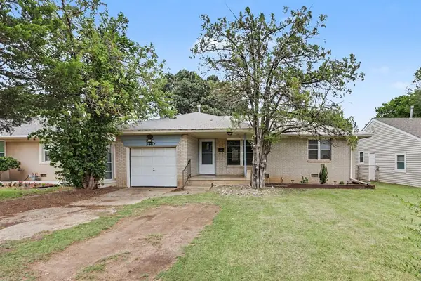 5407 NW 41st Street, Warr Acres, OK 73122