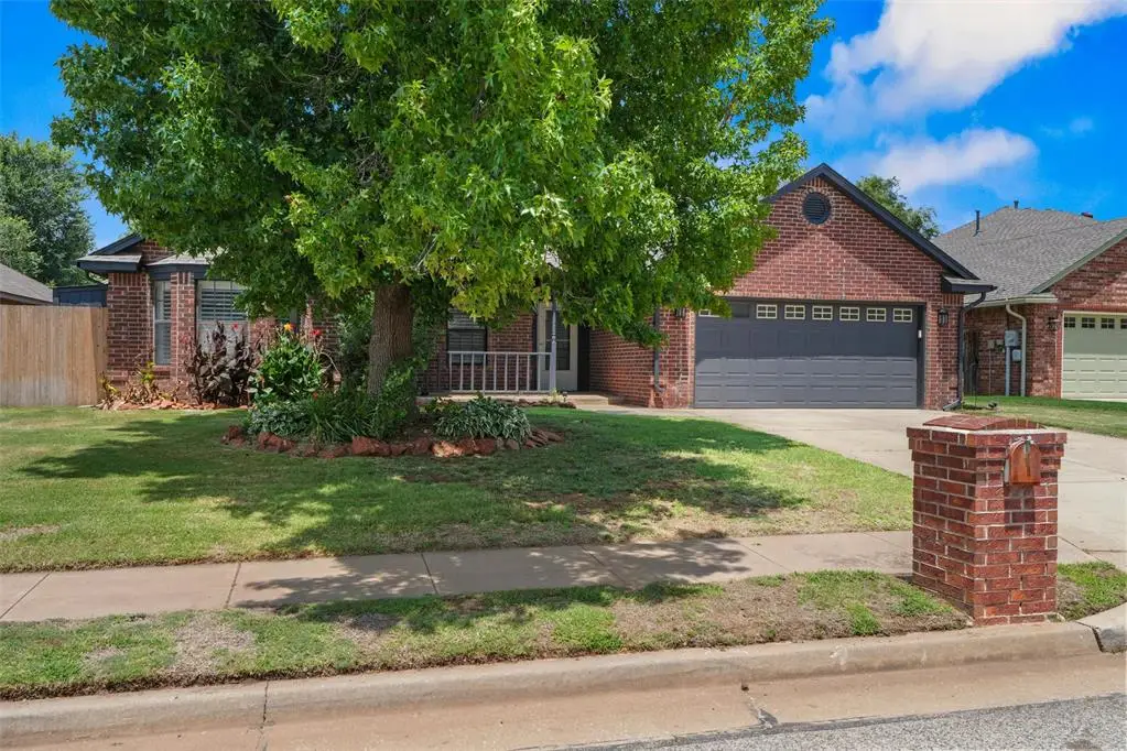 1608 Redtail Hawk, Edmond, OK 73003 - #1