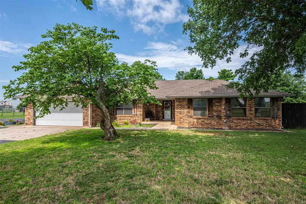 1231 S Chuckwagon Drive, Mustang, OK 73064 - #1