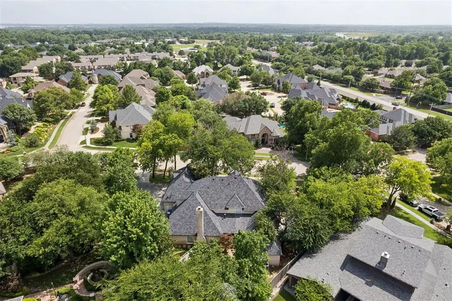 4705 Manor Hill Drive, Norman, OK 73072 - #2