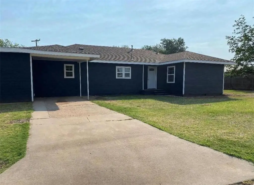 801 Hickory Street, Altus, OK 73521 - #1
