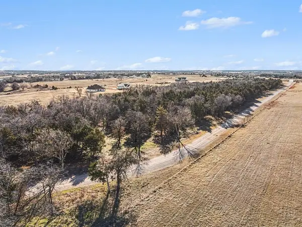 1001 Meadow Park Road, Guthrie, OK 73044