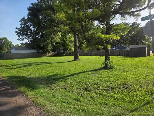 702 S East Avenue, Wynnewood, OK 73098