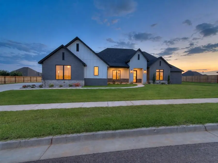 4704 SE 37th Street, Moore, OK 73160 - #2