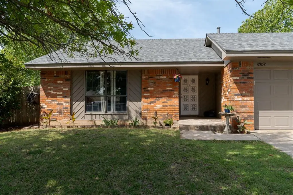 12052 Czech Hall Circle, Yukon, OK 73099 - #1