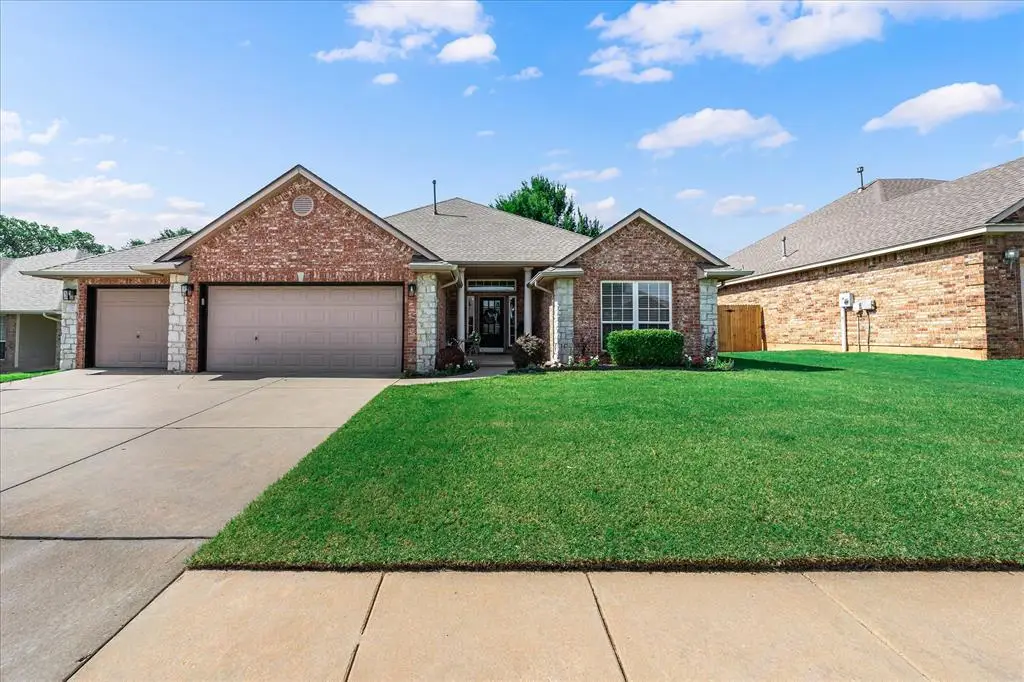 11008 NW 104th Terrace, Yukon, OK 73099 - #1