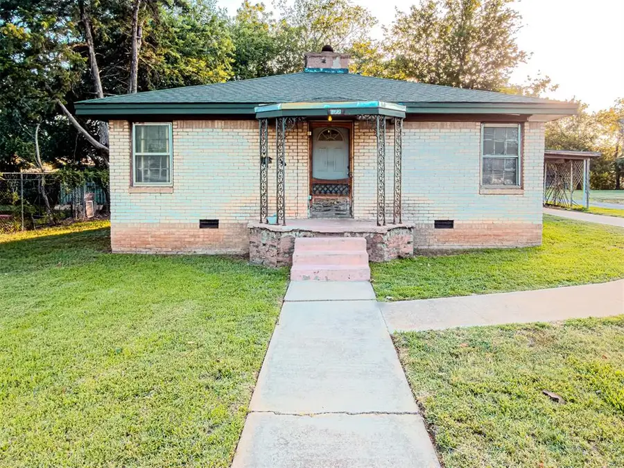 622 S 14th Street, Chickasha, OK 73018 - #2