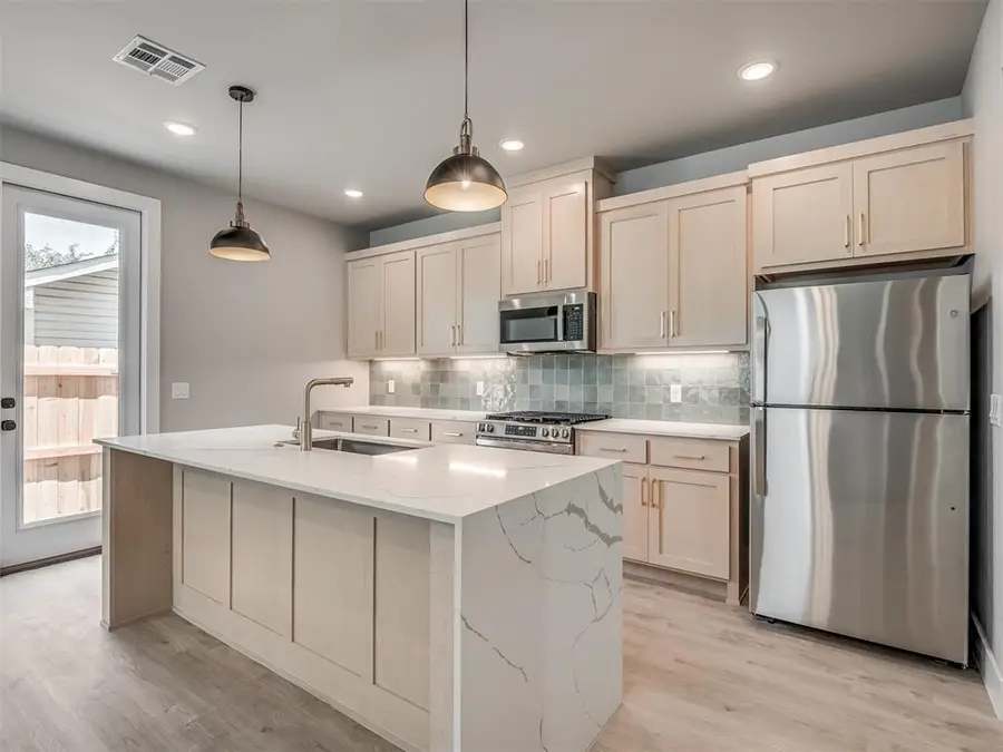 21 N Walnut Street, Edmond, OK 73003 - #2