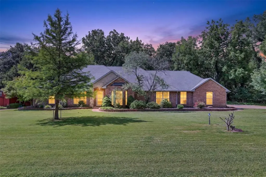 1690 Deerwood Trail, Edmond, OK 73034 - #1
