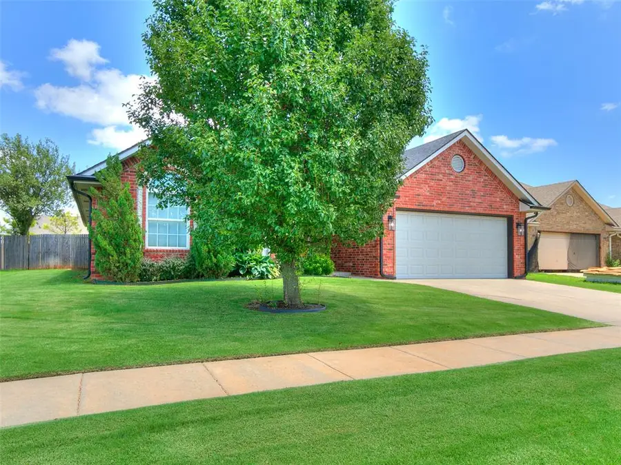 748 Caroline Drive, Yukon, OK 73099 - #2