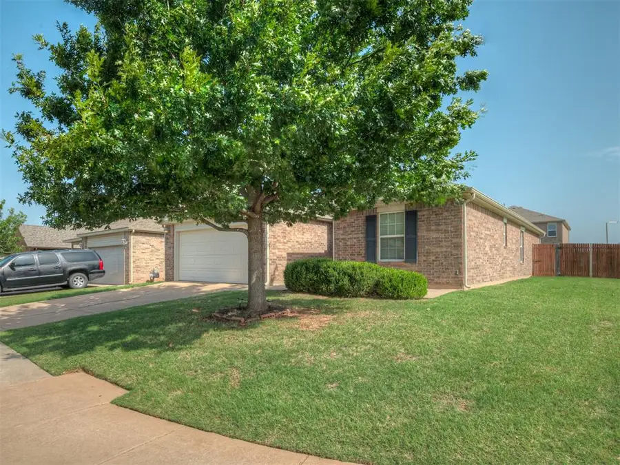 2401 NW 194th Street, Edmond, OK 73012 - #3