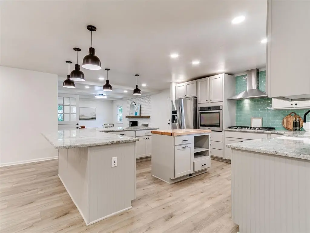 2712 Abbey Road, Oklahoma City, OK 73120 - #1