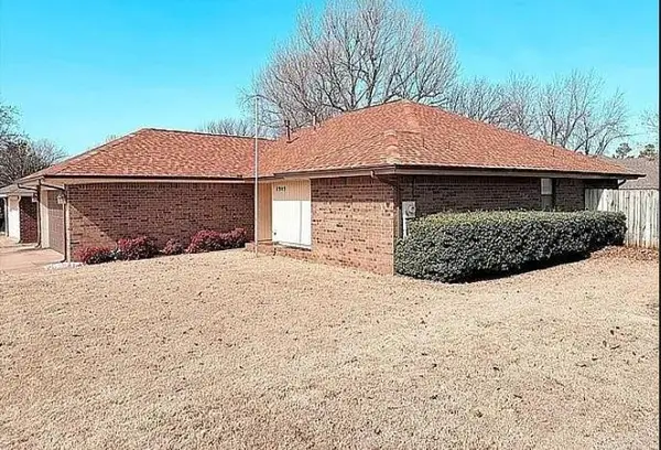 1909 Fountain View, Edmond, OK 73013