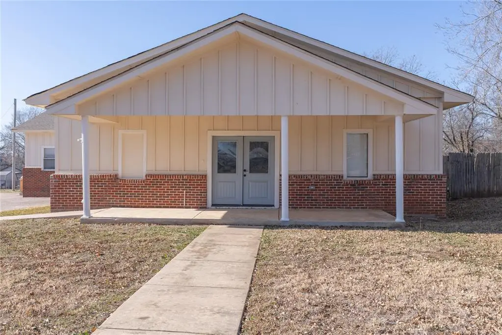 700 N Tucker Avenue, Shawnee, OK 74801 - #1