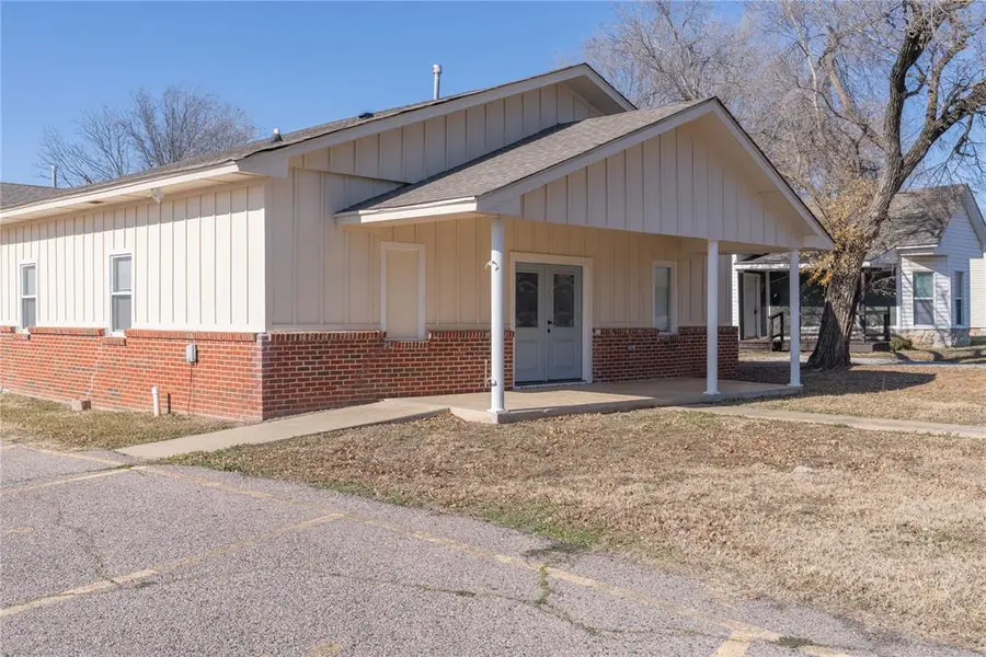 700 N Tucker Avenue, Shawnee, OK 74801 - #2
