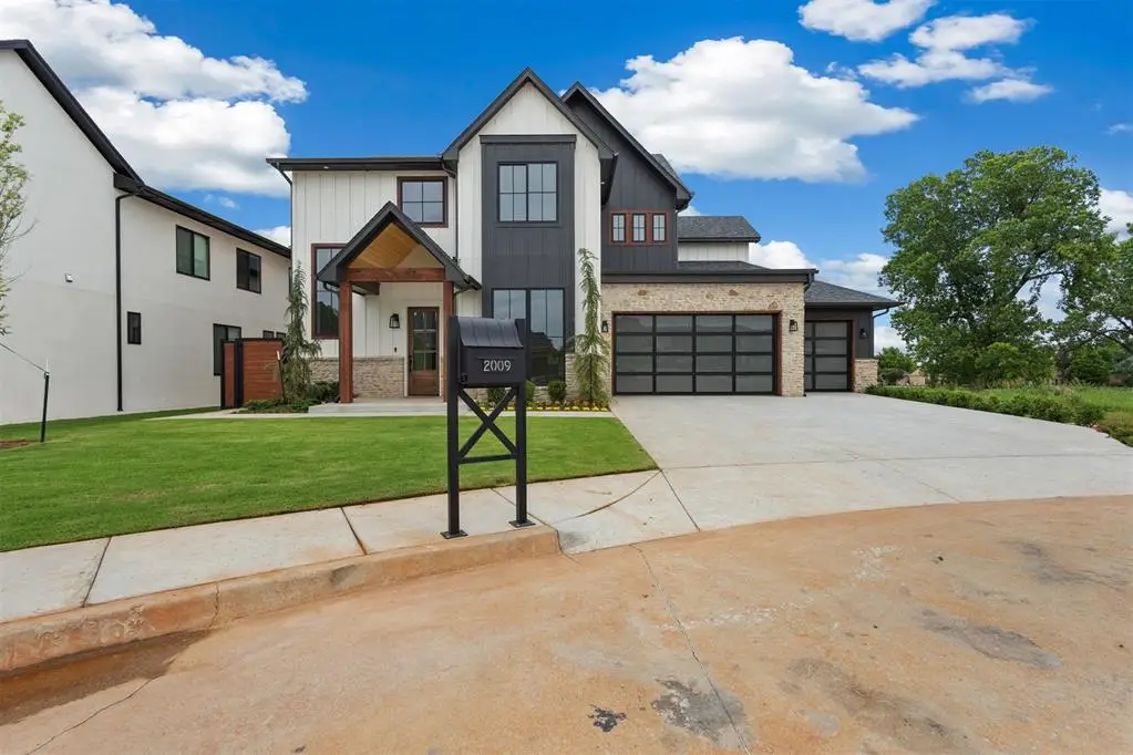 2009 Colonial Way, Edmond, OK 73025 - #1