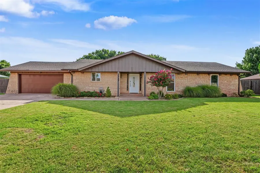 3525 W Trail Drive, Altus, OK 73521 - #2