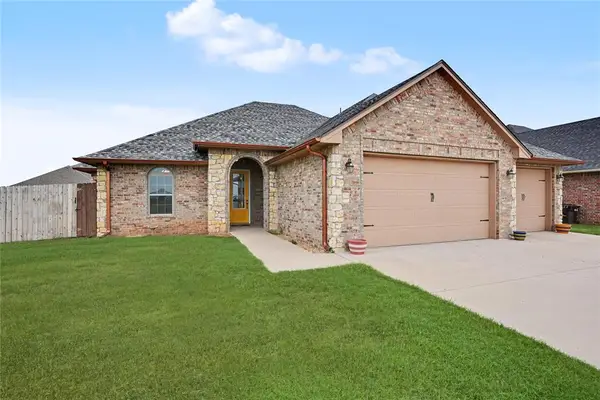 2104 Buffalo Lane, Altus, OK 73521