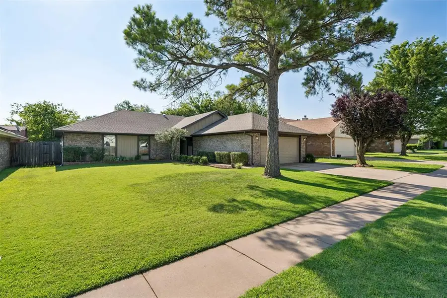 2100 E Sandy Creek Trail, Edmond, OK 73013 - #2