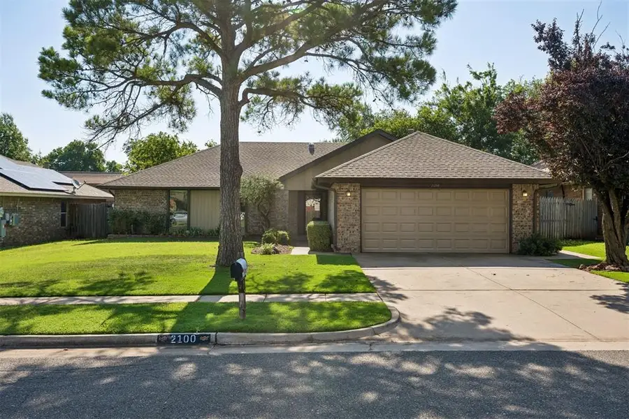 2100 E Sandy Creek Trail, Edmond, OK 73013 - #3