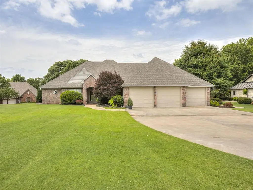 399 N Spinnaker Run, Stigler, OK 74462 - #1