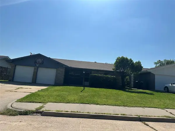 811 Ridgeway Drive, Yukon, OK 73099