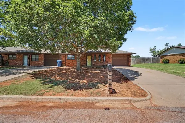 1402 Partridge ( 1402 1/2) Lane, Cordell, OK 73632
