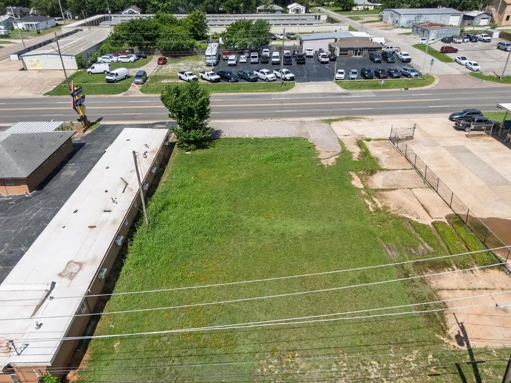 1225 N Harrison Avenue, Shawnee, OK 74801 - #1