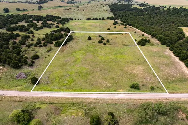 EW 0690 Road, Seiling, OK 73663