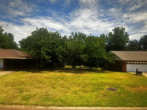 2725 NW 41st Street, Oklahoma City, OK 73112