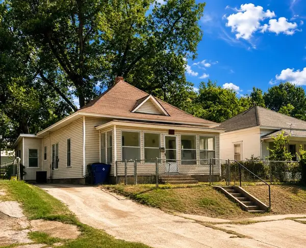 1112 W Dakota Avenue, Chickasha, OK 73018