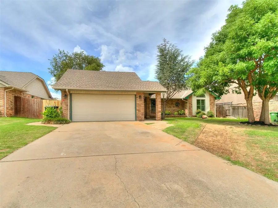 325 E Grand Teton Court, Yukon, OK 73099 - #2