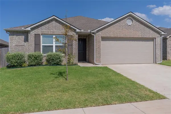 9508 Saddle Drive, Yukon, OK 73099
